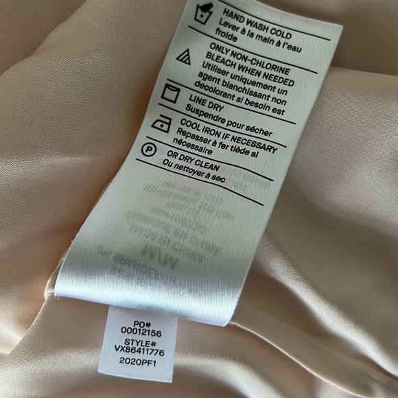 VINCE Trapunto Blush Pink Peach Stretch Silk Button Down Blouse - M - Picture 12 of 13